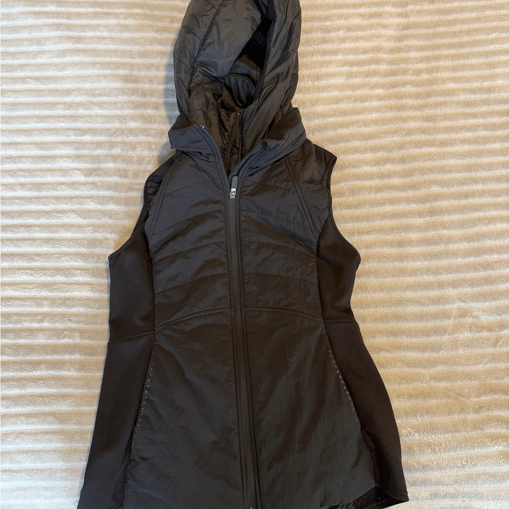 lululemon athletica black vest size 6